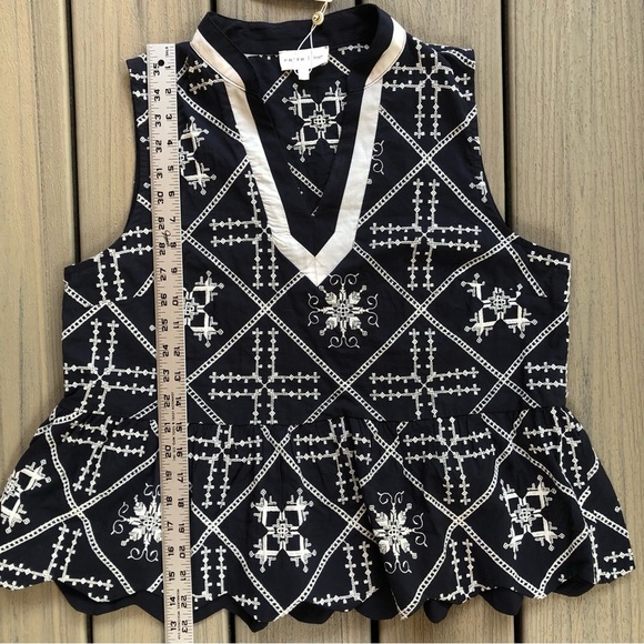 NWT Entro Black & White Geometric Embroidered Sleeveless Top Size L - Picture 5 of 8